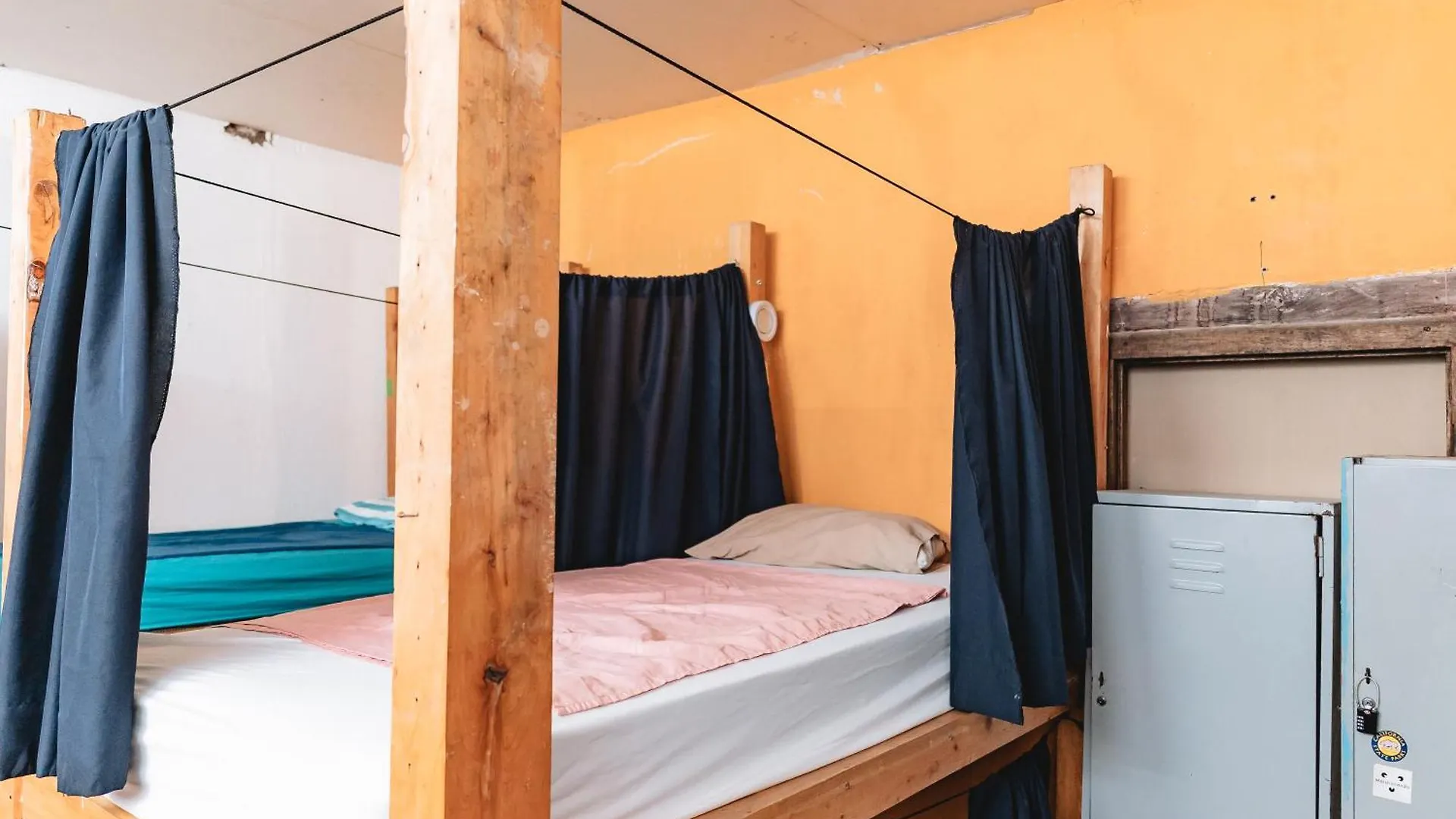 Amura Hostel - Antigua Guatemala 0*,