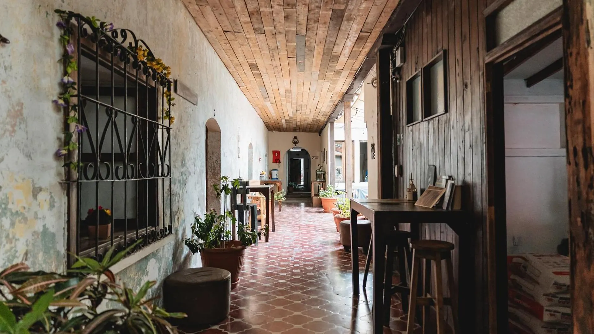 Amura Hostel - Antigua Guatemala
